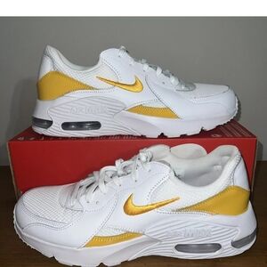 NEW Nike Air Max Excee Women’s Athletic Shoes White Yellow DX4352-100 Size 12